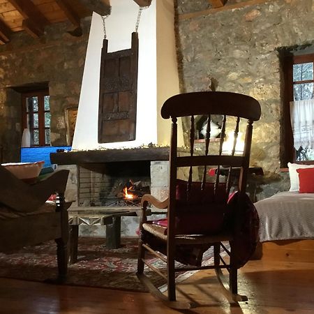 Mariolata Stone House Βίλα Λιλαία Εξωτερικό φωτογραφία
